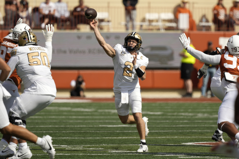 NCAA Football: Vanderbilt at Texas