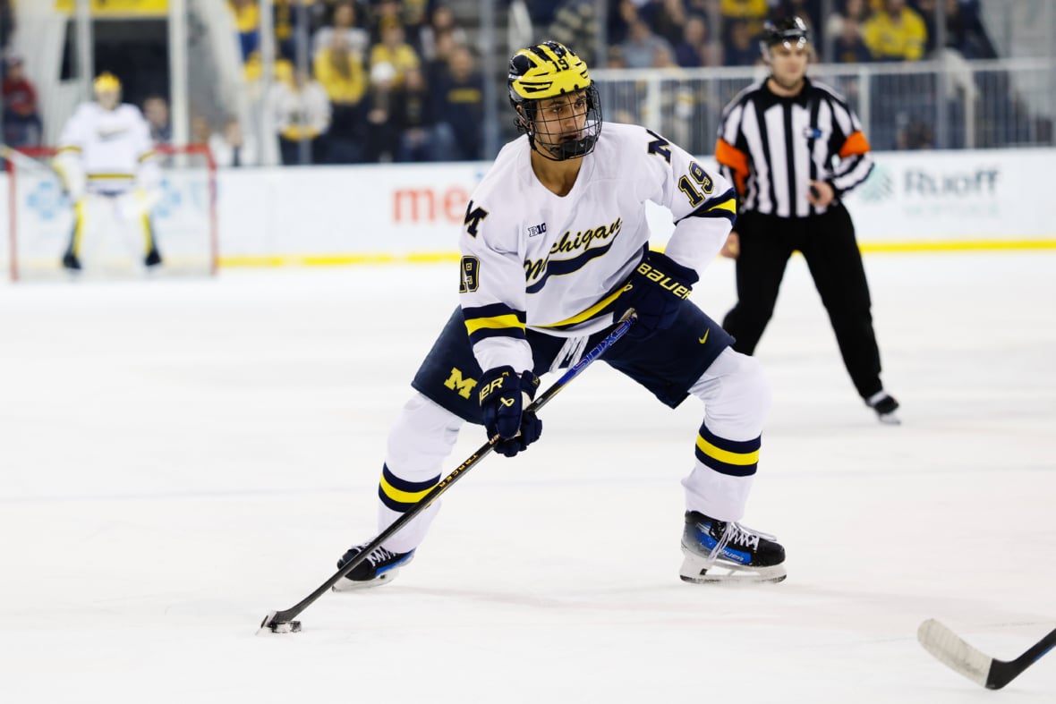 https://sportsnaut.com/wp-content/uploads/2025/11/NCAA-Hockey-Penn-State-at-Michigan-25664664-1180x787.jpg