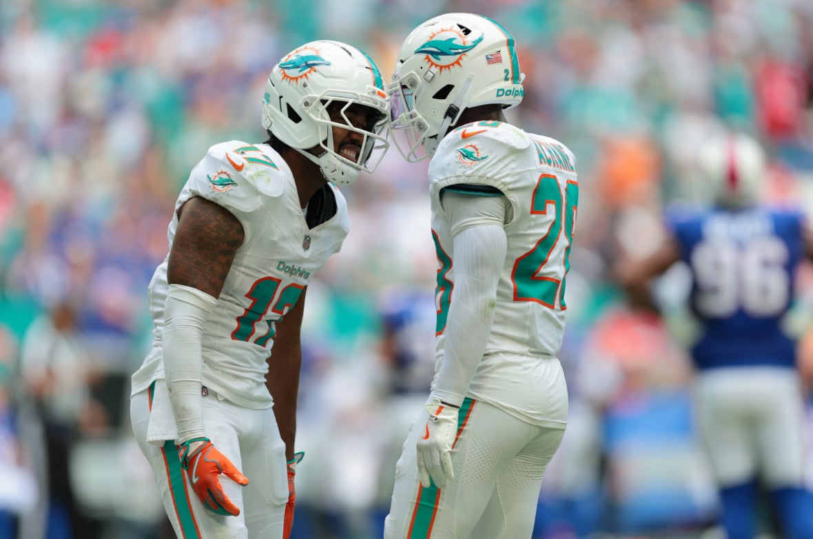 https://sportsnaut.com/wp-content/uploads/2025/11/NFL-Buffalo-Bills-at-Miami-Dolphins-27545654-1180x782.jpg