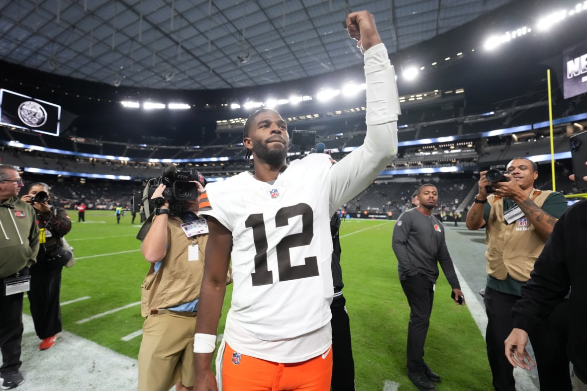 https://sportsnaut.com/wp-content/uploads/2025/11/NFL-Cleveland-Browns-at-Las-Vegas-Raiders-27666653-1180x787.jpg