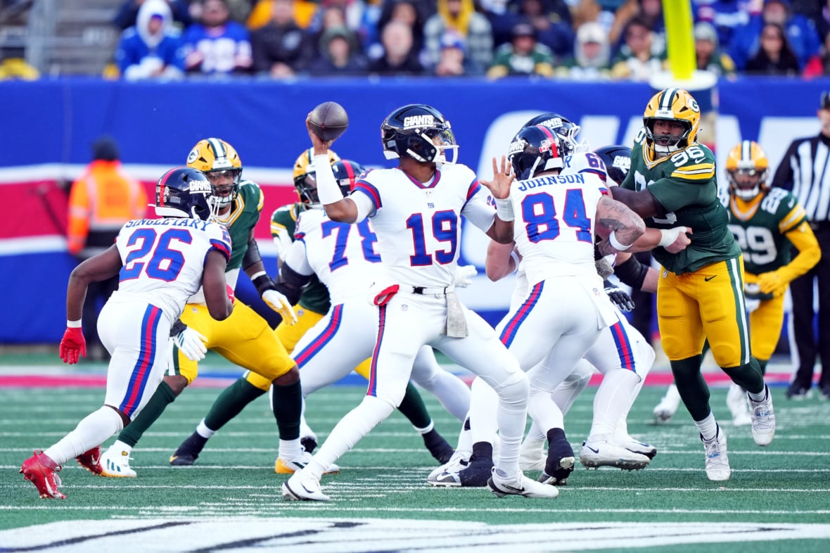 https://sportsnaut.com/wp-content/uploads/2025/11/NFL-Green-Bay-Packers-at-New-York-Giants-27605321-1180x786.jpg