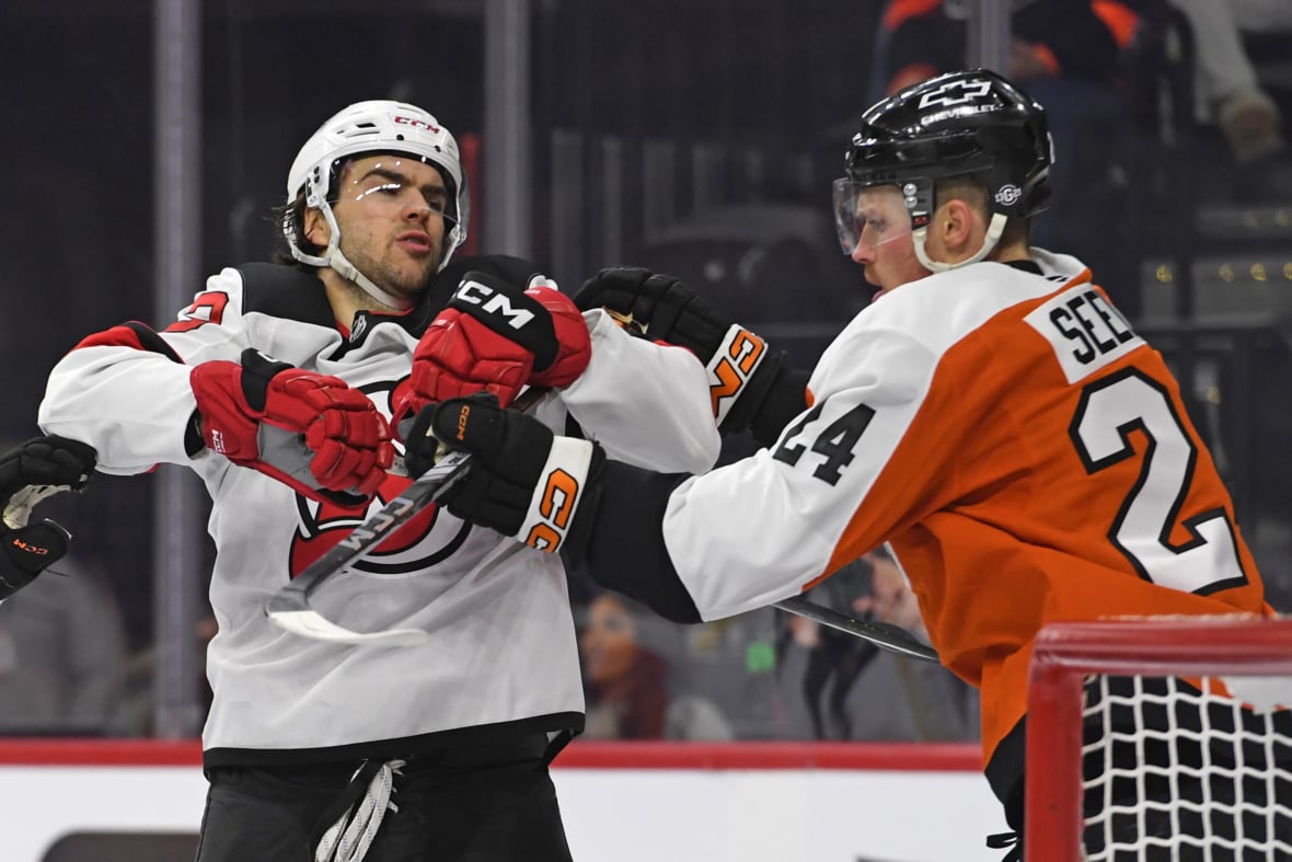 https://sportsnaut.com/wp-content/uploads/2025/11/NHL-New-Jersey-Devils-at-Philadelphia-Flyers-25626210-1180x787.jpg