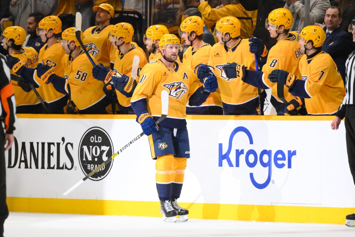 https://sportsnaut.com/wp-content/uploads/2025/11/NHL-New-York-Islanders-at-Nashville-Predators-25934019-1180x787.jpg