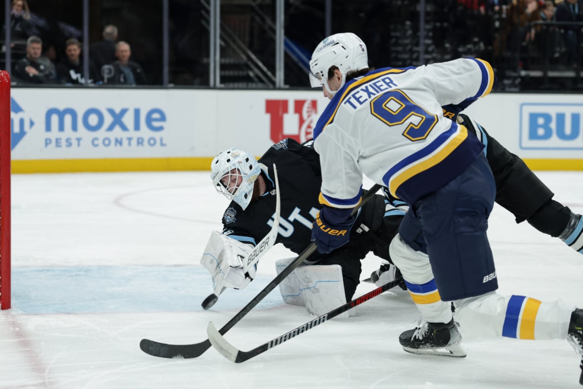 https://sportsnaut.com/wp-content/uploads/2025/11/NHL-St.-Louis-Blues-at-Utah-25326346-1180x787.jpg
