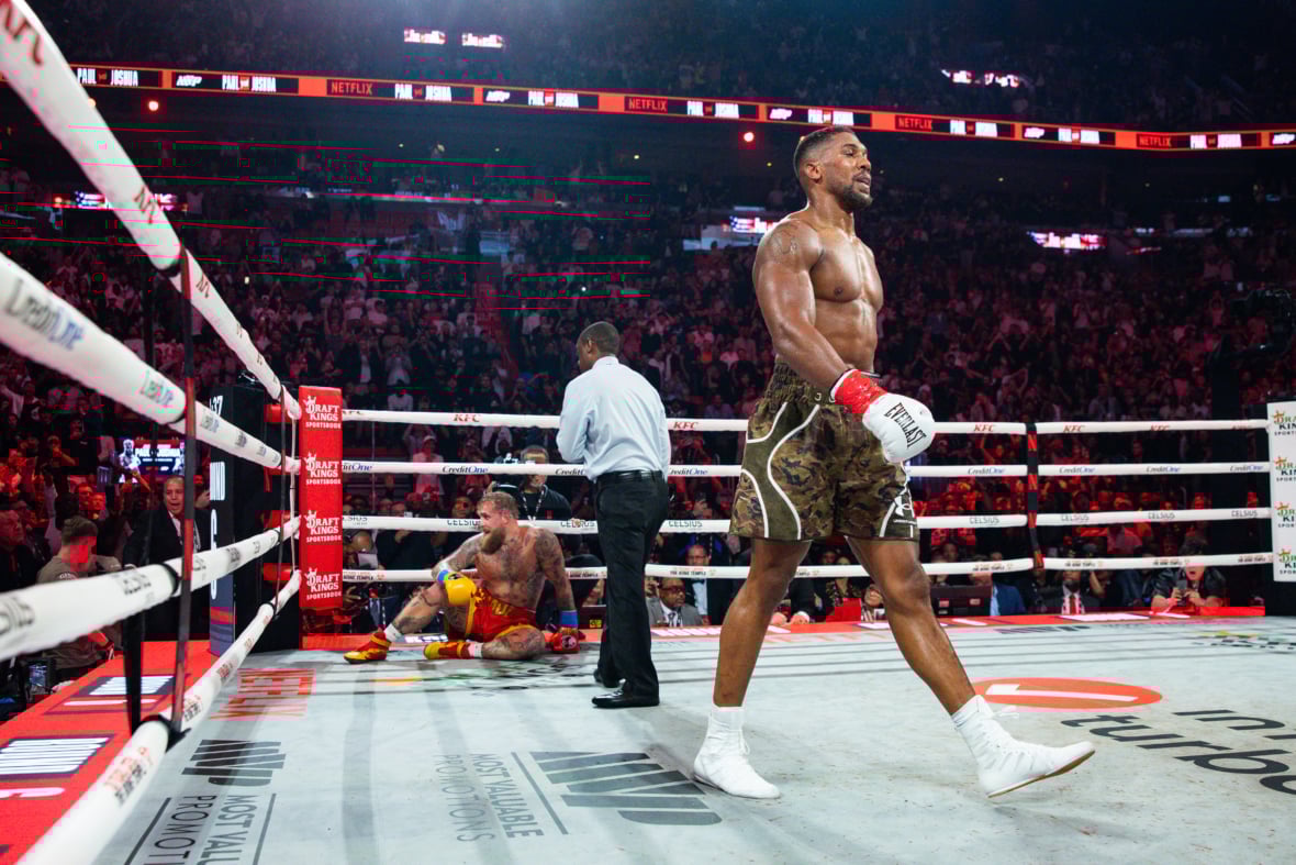 https://sportsnaut.com/wp-content/uploads/2025/12/251219-JAKE_PAUL_VS_ANTHONY_JOSHUA-0789-1180x787.jpg