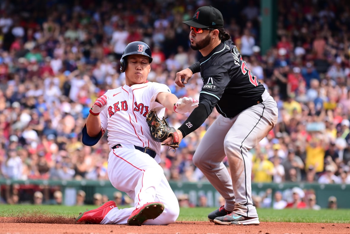 https://sportsnaut.com/wp-content/uploads/2025/12/MLB-Arizona-Diamondbacks-at-Boston-Red-Sox-24077556-1180x787.jpg