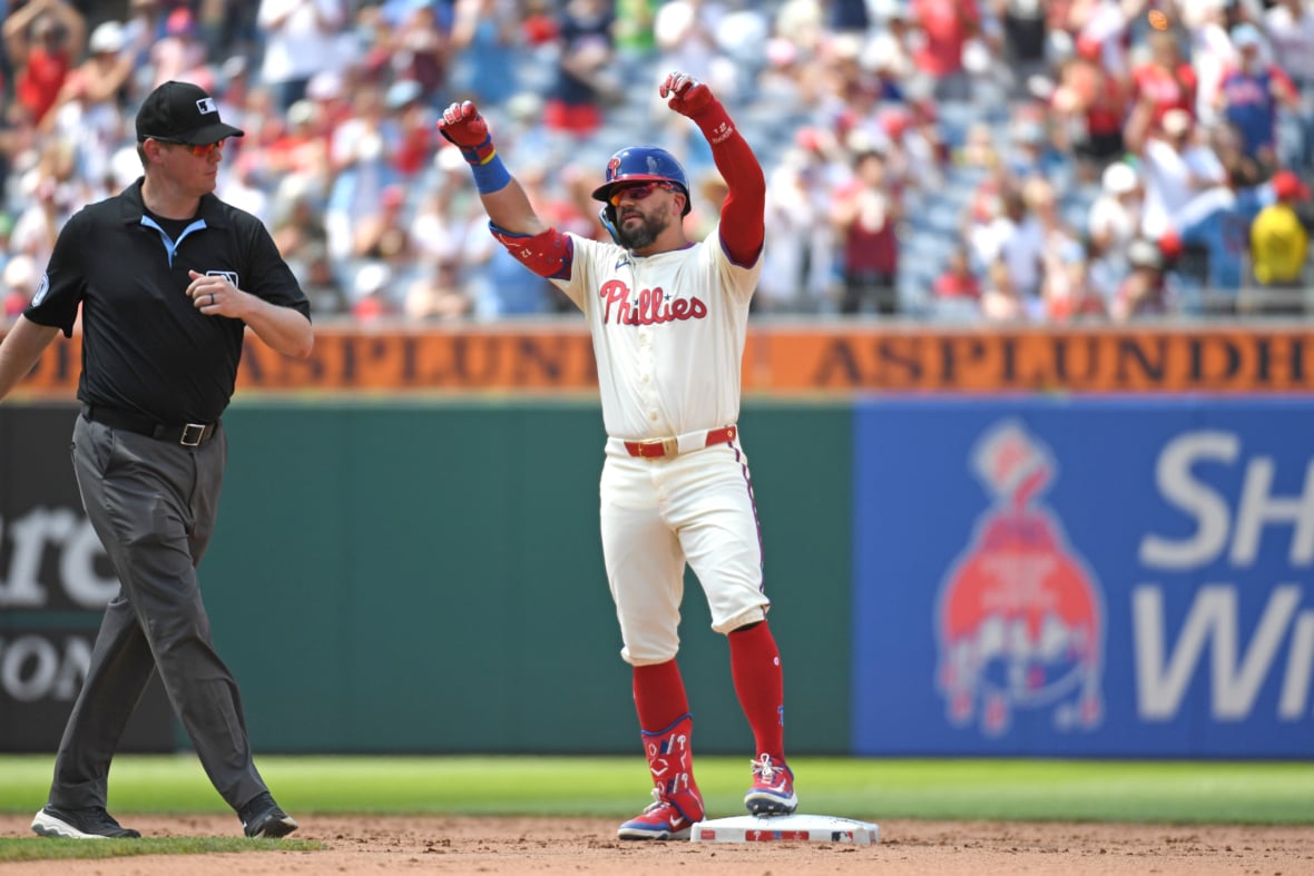 https://sportsnaut.com/wp-content/uploads/2025/12/MLB-Cincinnati-Reds-at-Philadelphia-Phillies-26595386-1180x787.jpg
