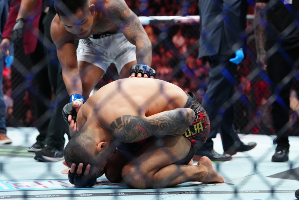 https://sportsnaut.com/wp-content/uploads/2025/12/MMA-UFC-323-Pantoja-vs-Van-27762857-1180x787.jpg