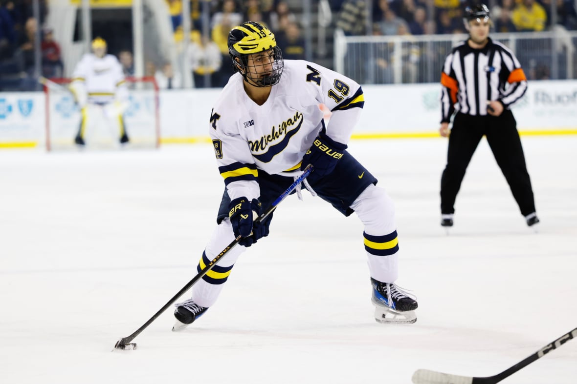 https://sportsnaut.com/wp-content/uploads/2025/12/NCAA-Hockey-Penn-State-at-Michigan-25664649-1180x787.jpg