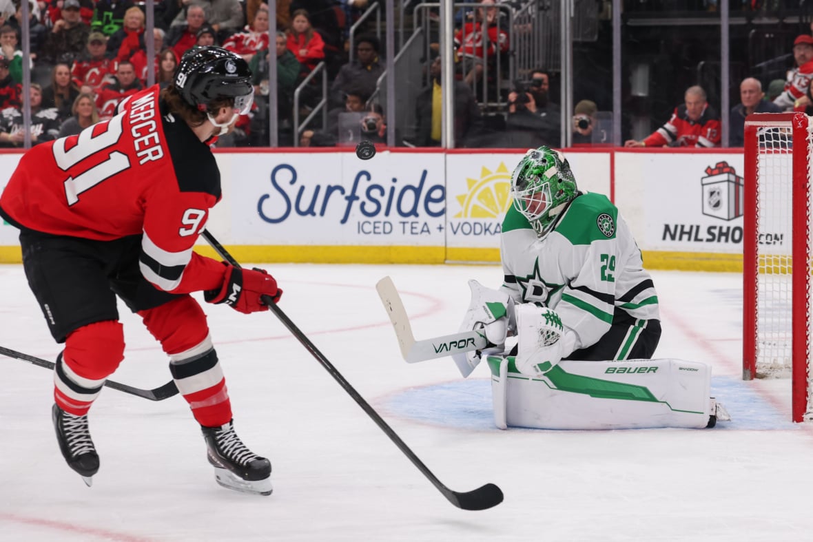 https://sportsnaut.com/wp-content/uploads/2025/12/NHL-Dallas-Stars-at-New-Jersey-Devils-27733672-1180x787.jpg