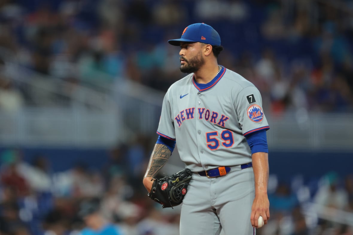 https://sportsnaut.com/wp-content/uploads/2026/01/MLB-New-York-Mets-at-Miami-Marlins-27194895-1180x787.jpg