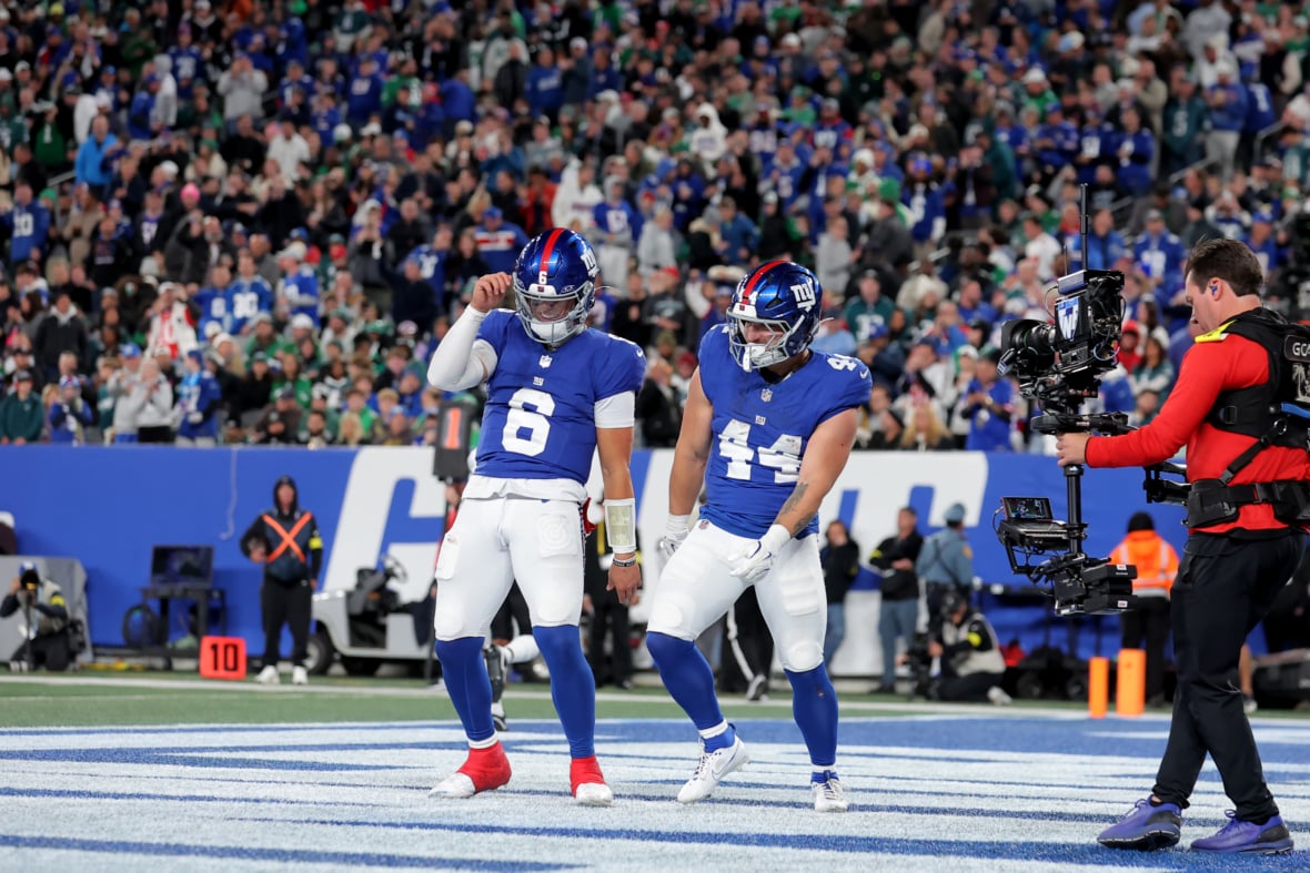 https://sportsnaut.com/wp-content/uploads/2026/01/NFL-Philadelphia-Eagles-at-New-York-Giants-27289687-1180x787.jpg