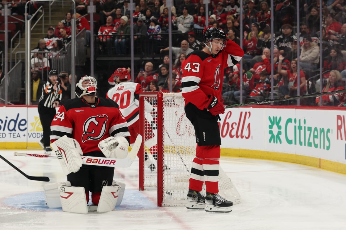 https://sportsnaut.com/wp-content/uploads/2026/01/NHL-Carolina-Hurricanes-at-New-Jersey-Devils-27934005-1180x786.jpg