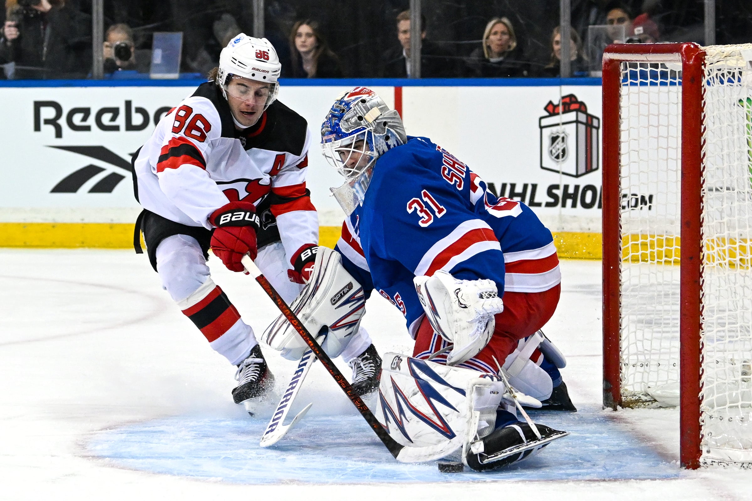 https://sportsnaut.com/wp-content/uploads/2026/01/NHL-New-Jersey-Devils-at-New-York-Rangers-24895832.jpg