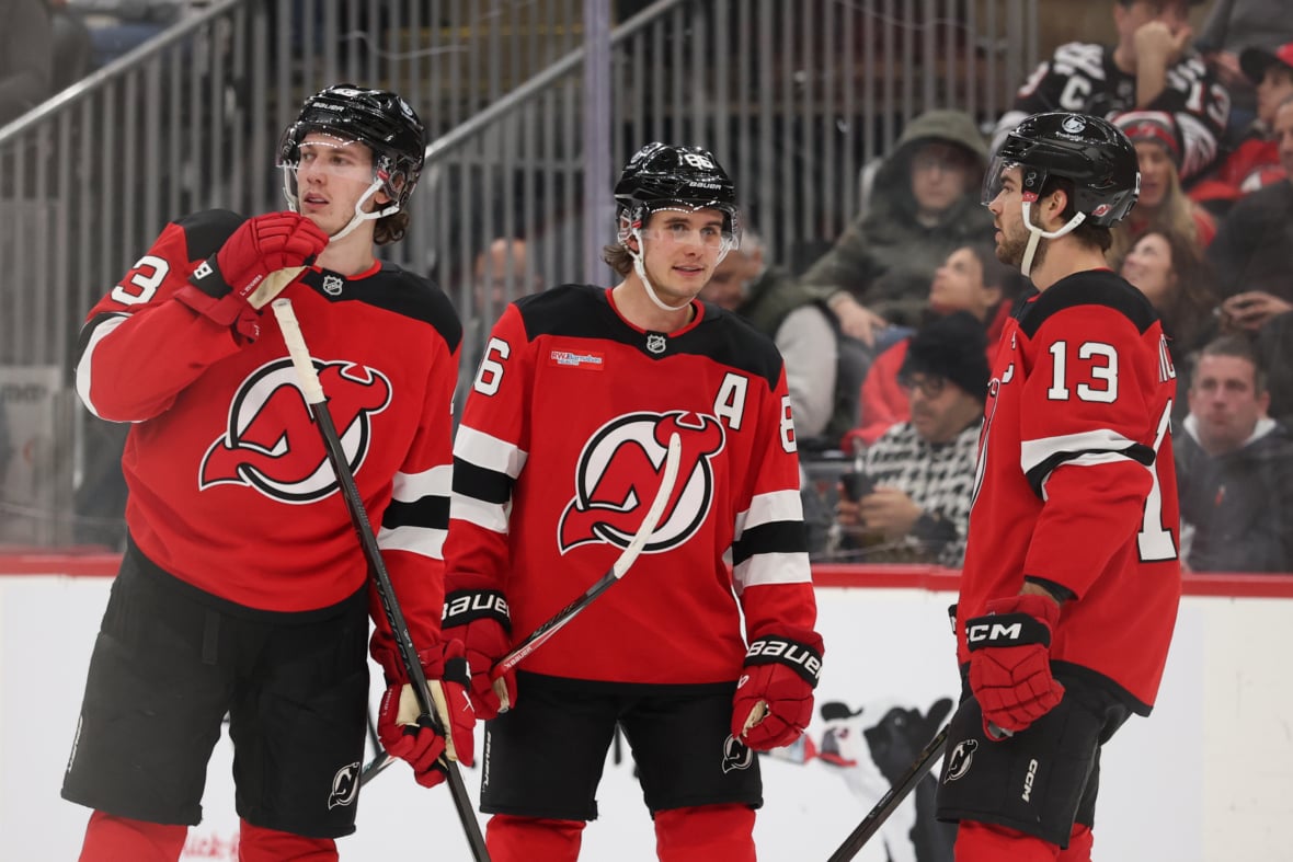 https://sportsnaut.com/wp-content/uploads/2026/01/NHL-Utah-Mammoth-at-New-Jersey-Devils-27925675-1-1180x787.jpg