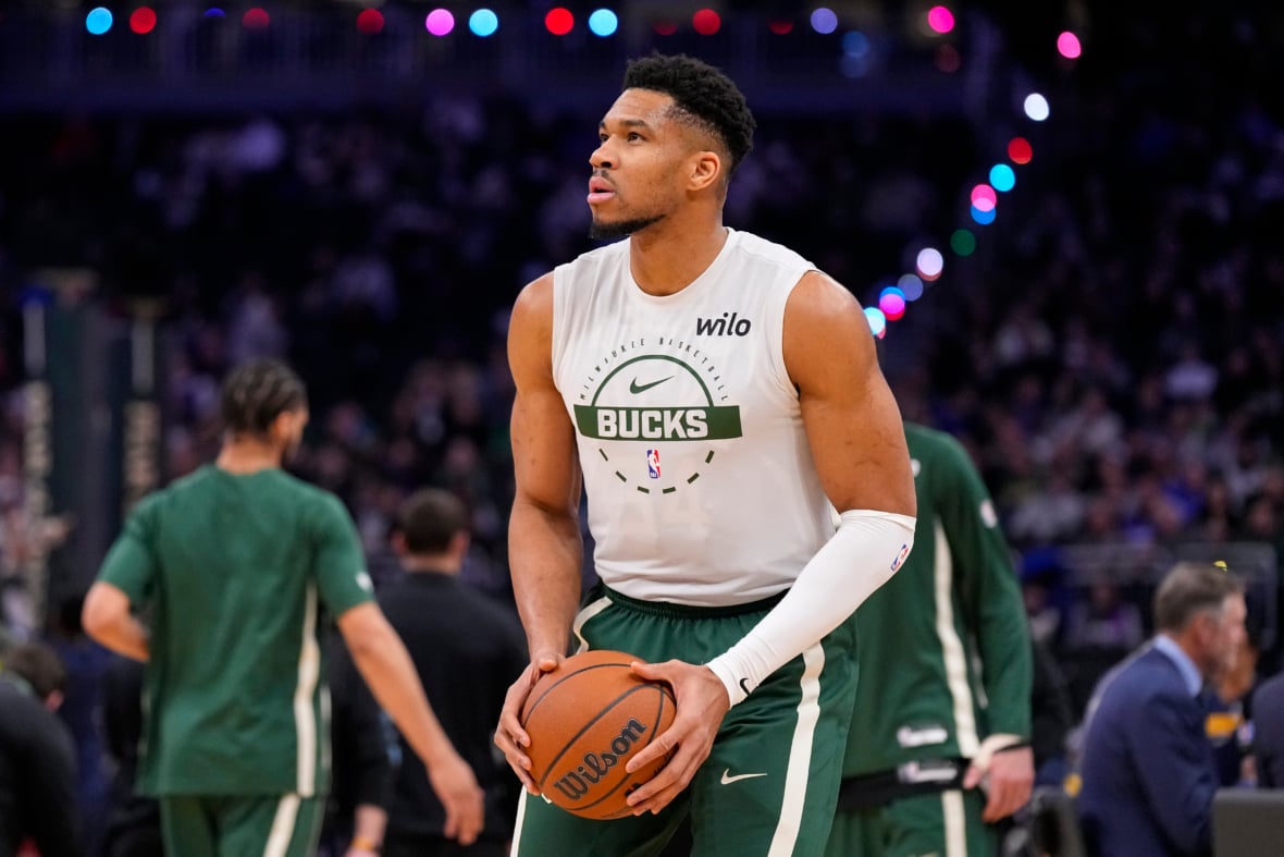 https://sportsnaut.com/wp-content/uploads/2026/02/NBA-Denver-Nuggets-at-Milwaukee-Bucks-28080699-1180x787.jpg