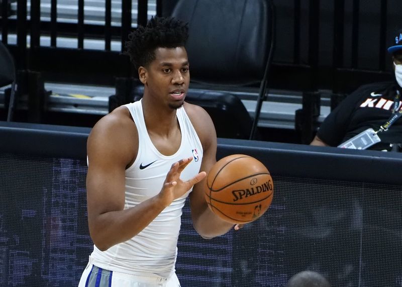 Los Angeles Lakers trade for Hassan Whiteside