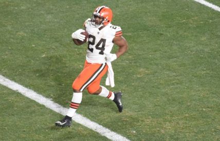 Cleveland Browns signing Nick Chubb to three-year, $36.6 million contract extension